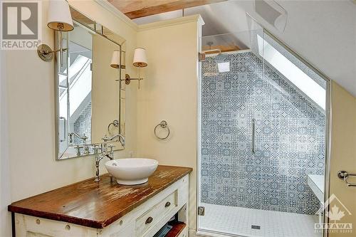 448 Highcroft Avenue, Ottawa, ON - Indoor Photo Showing Bathroom