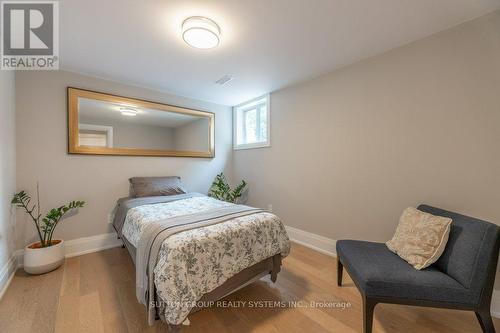 1264 Landfair Cres, Oakville, ON - Indoor Photo Showing Bedroom