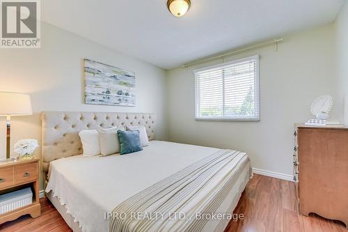 50 Merritt Cres, Grimsby, ON - Indoor Photo Showing Bedroom
