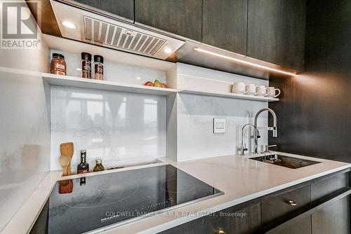 #2406 -80 Western Battery Rd, Toronto, ON - Indoor Photo Showing Kitchen