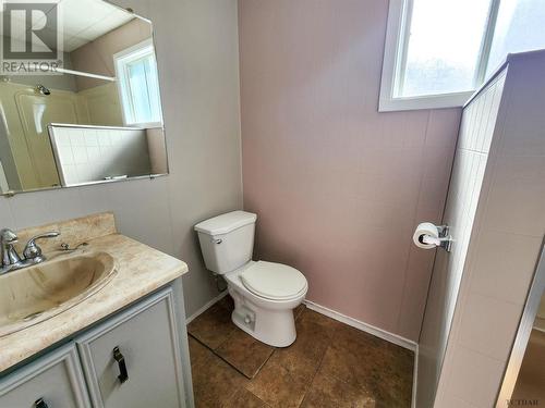 133 Buckingham Ave, Iroquois Falls, ON - Indoor Photo Showing Bathroom