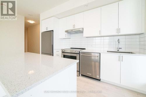 216 - 9000 Jane Street, Vaughan, ON - Indoor Photo Showing Kitchen With Upgraded Kitchen