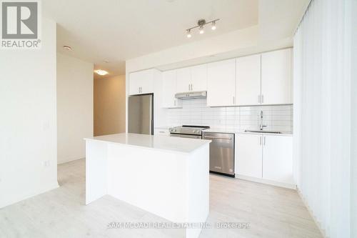 #216 -9000 Jane St, Vaughan, ON - Indoor Photo Showing Kitchen With Stainless Steel Kitchen