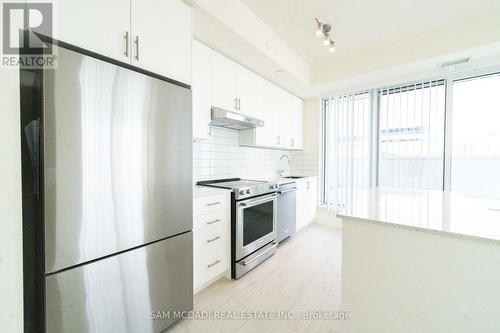 216 - 9000 Jane Street, Vaughan, ON - Indoor Photo Showing Kitchen With Stainless Steel Kitchen