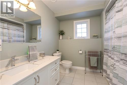 846 Gravel Drive, Hanmer, ON - Indoor Photo Showing Bathroom
