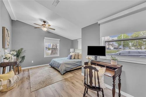 2898 North Shore Drive, Lowbanks, ON - Indoor Photo Showing Bedroom