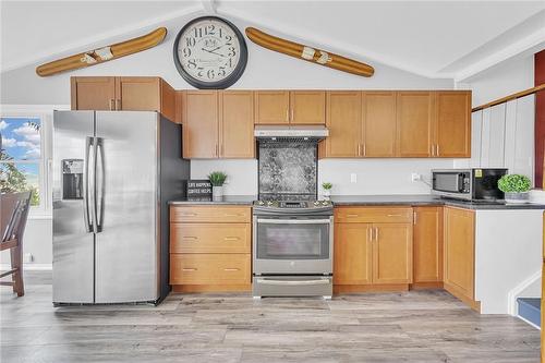 2898 North Shore Drive, Lowbanks, ON - Indoor Photo Showing Kitchen