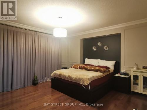 557 Woodspring Avenue, Newmarket, ON - Indoor Photo Showing Bedroom