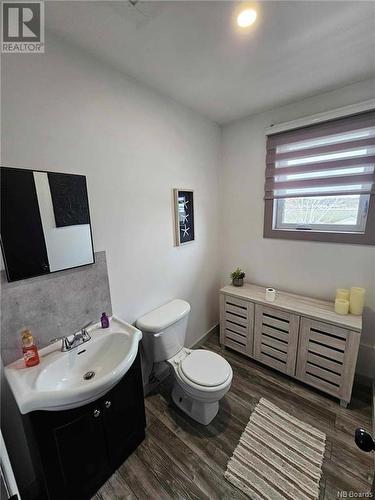 1585 Keith, Bathurst, NB - Indoor Photo Showing Bathroom