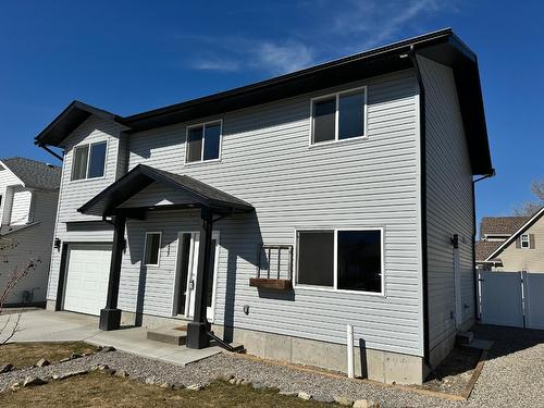 233 Winnipeg Avenue, Grand Forks, BC - Outdoor With Exterior