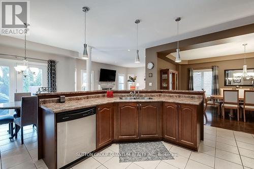 3268 Cabano Cres, Mississauga, ON - Indoor Photo Showing Kitchen With Double Sink