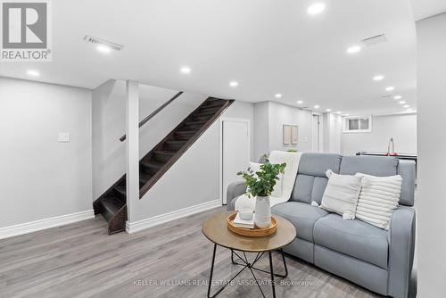 28 Orange Crescent, Orangeville, ON - Indoor Photo Showing Living Room