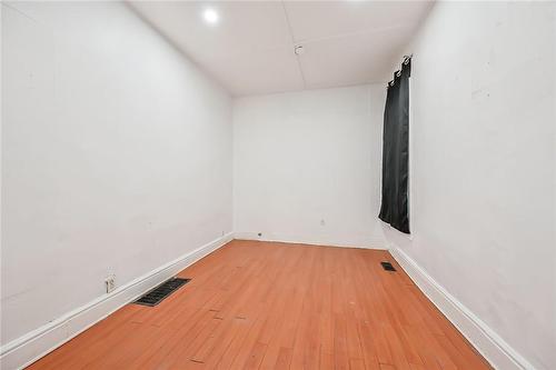 249 Wilson Street, Hamilton, ON - Indoor Photo Showing Other Room