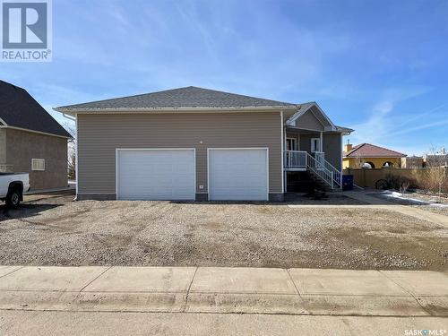 14 Somerset Street, Gravelbourg, SK - Outdoor