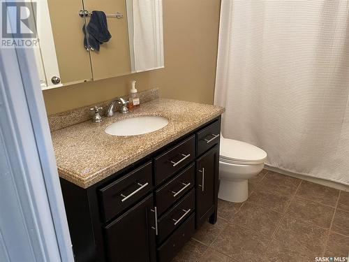 14 Somerset Street, Gravelbourg, SK - Indoor Photo Showing Bathroom