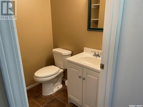 14 Somerset Street, Gravelbourg, SK - Indoor Photo Showing Bathroom