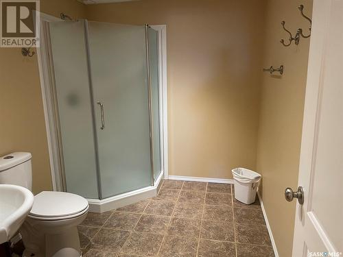 14 Somerset Street, Gravelbourg, SK - Indoor Photo Showing Bathroom