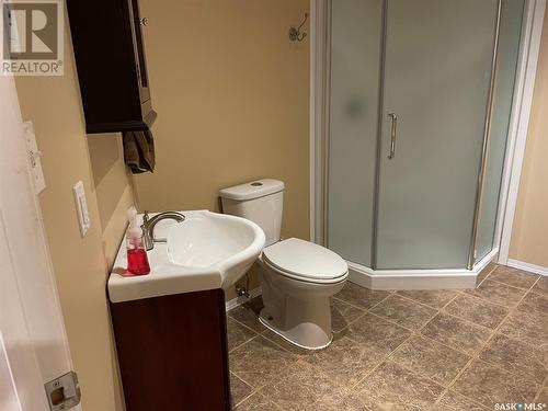 14 Somerset Street, Gravelbourg, SK - Indoor Photo Showing Bathroom