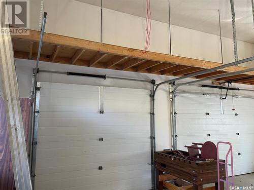 14 Somerset Street, Gravelbourg, SK - Indoor Photo Showing Garage