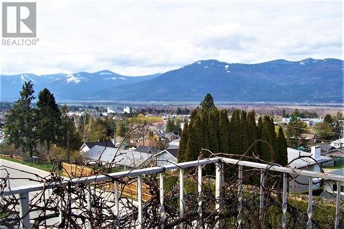 234 21St  N Avenue, Creston, BC - Outdoor With View