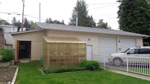 234 21St Avenue N, Creston, BC - Outdoor With Exterior