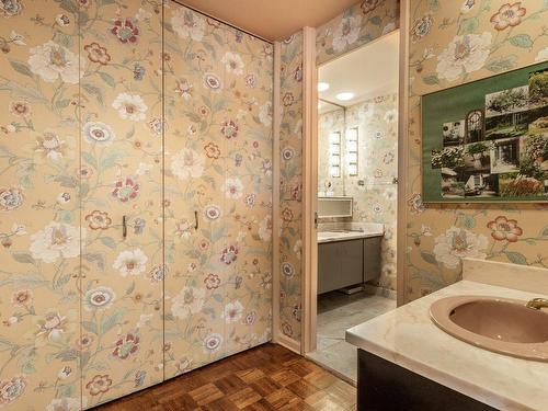 1102-1455 Rue Sherbrooke O., Montréal (Ville-Marie), QC - Indoor Photo Showing Bathroom