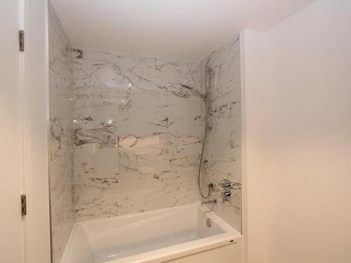 Bathroom - 605-170 Rue Rioux, Montréal (Le Sud-Ouest), QC - Indoor Photo Showing Bathroom