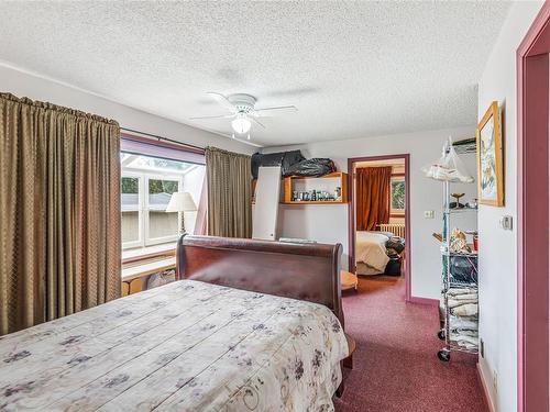 7878 Wardrop Rd, Port Alberni, BC - Indoor Photo Showing Bedroom