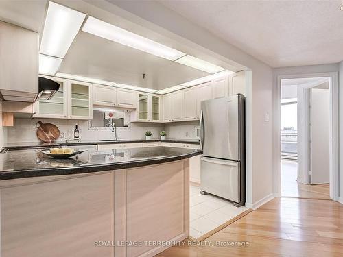 806-71 Front St E, Toronto, ON - Indoor Photo Showing Kitchen With Double Sink