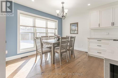 2518 Dorchester Rd, Thames Centre, ON - Indoor Photo Showing Dining Room