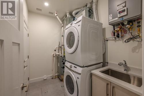 248 Bentgrass Avenue, Oliver, BC - Indoor Photo Showing Laundry Room