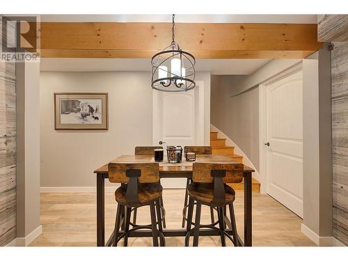 721 Royal Pine Drive, Kelowna, BC - Indoor Photo Showing Dining Room