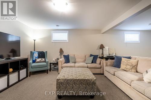 18 Secord St, Thorold, ON - Indoor
