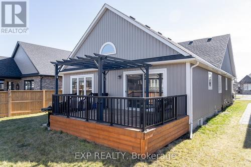 18 Secord St, Thorold, ON - Outdoor With Deck Patio Veranda