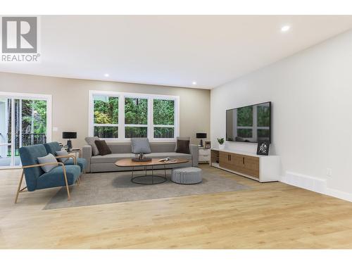 281 Loganberry Avenue, Kitimat, BC - Indoor Photo Showing Living Room