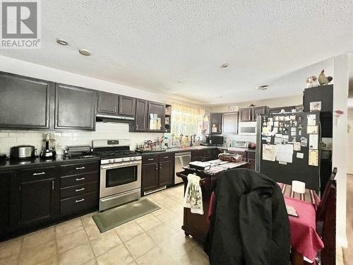 196 Chinook Avenue, Kitimat, BC - Indoor Photo Showing Kitchen With Upgraded Kitchen