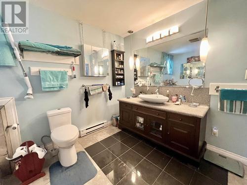 196 Chinook Avenue, Kitimat, BC - Indoor Photo Showing Bathroom