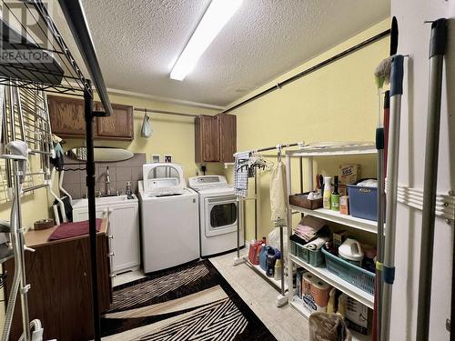 196 Chinook Avenue, Kitimat, BC - Indoor Photo Showing Laundry Room