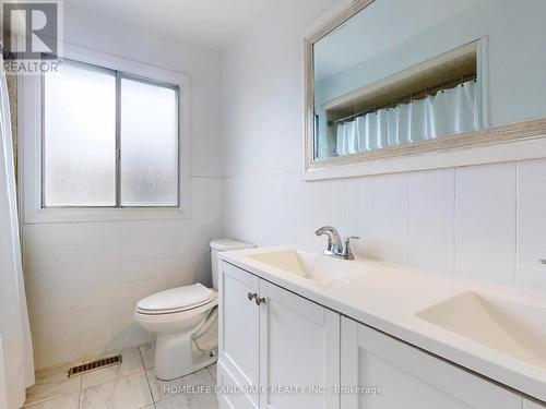 66 Clark Ave, Markham, ON - Indoor Photo Showing Bathroom