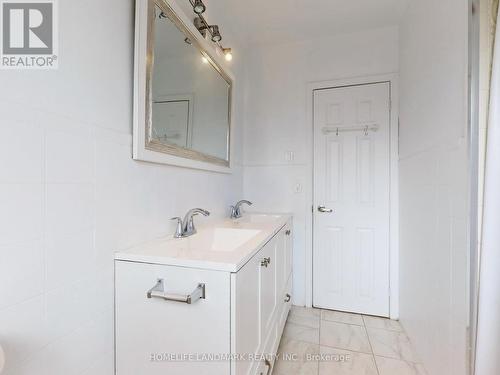 66 Clark Avenue, Markham, ON - Indoor Photo Showing Bathroom