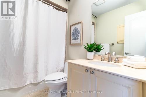 1 - 301 Crossing Bridge Place, Aurora, ON - Indoor Photo Showing Bathroom
