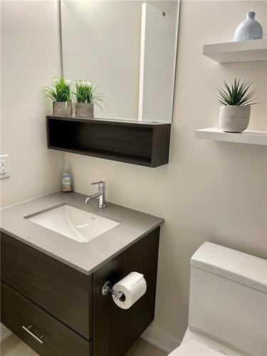 340 Plains Road E|Unit #207, Burlington, ON - Indoor Photo Showing Bathroom