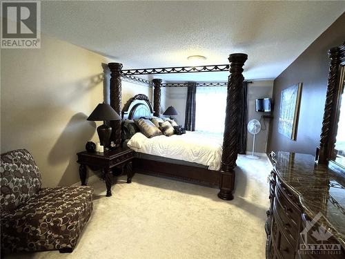 853 Scala Avenue, Orleans, ON - Indoor Photo Showing Bedroom