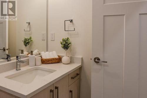 258 Bentgrass Avenue, Oliver, BC - Indoor Photo Showing Bathroom