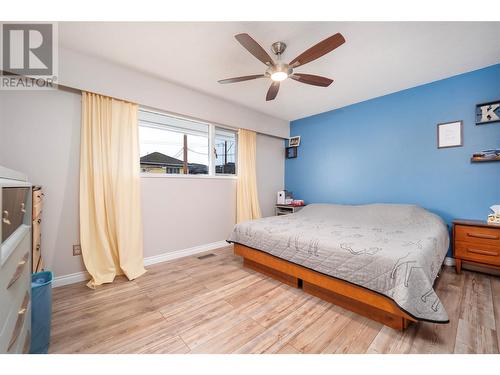 965 Manhattan Drive, Kelowna, BC - Indoor Photo Showing Bedroom