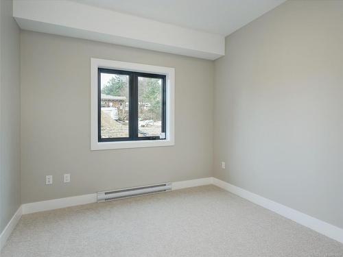 10944 Chalet Rd, North Saanich, BC - Indoor Photo Showing Other Room