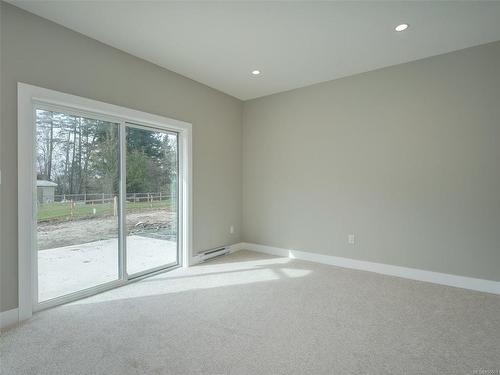 10944 Chalet Rd, North Saanich, BC - Indoor Photo Showing Other Room