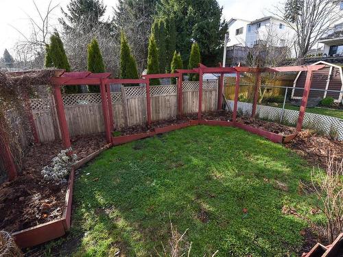 A-2312 1St St, Courtenay, BC - Outdoor