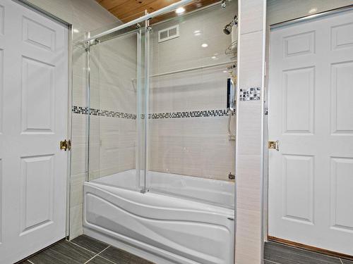Ensuite bathroom - 401 Rue La Fontaine, Granby, QC - Indoor Photo Showing Bathroom