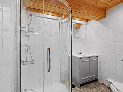 Bathroom - 401 Rue La Fontaine, Granby, QC - Indoor Photo Showing Bathroom